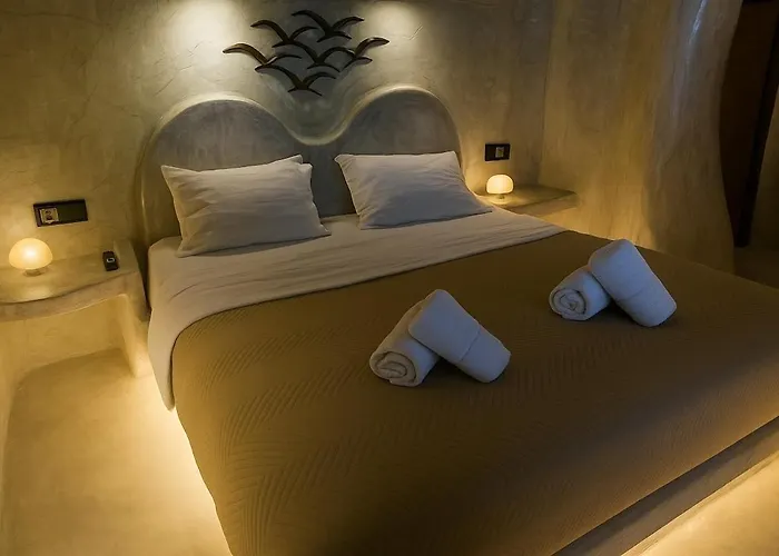 Selora Cave * Pýrgos