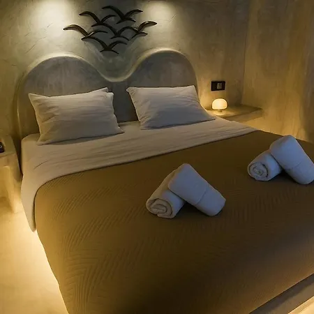 Selora Cave * Pýrgos